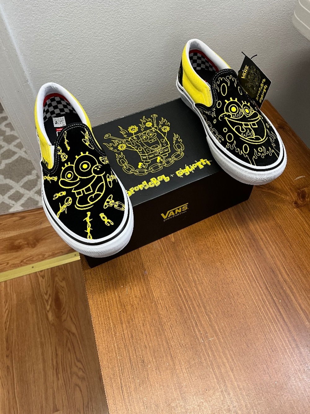 NWT Men's VANS "Off The Wall"  [Spongebob Gigliotti]  Skateboard Slip-ons 8.5 - Picture 2 of 16